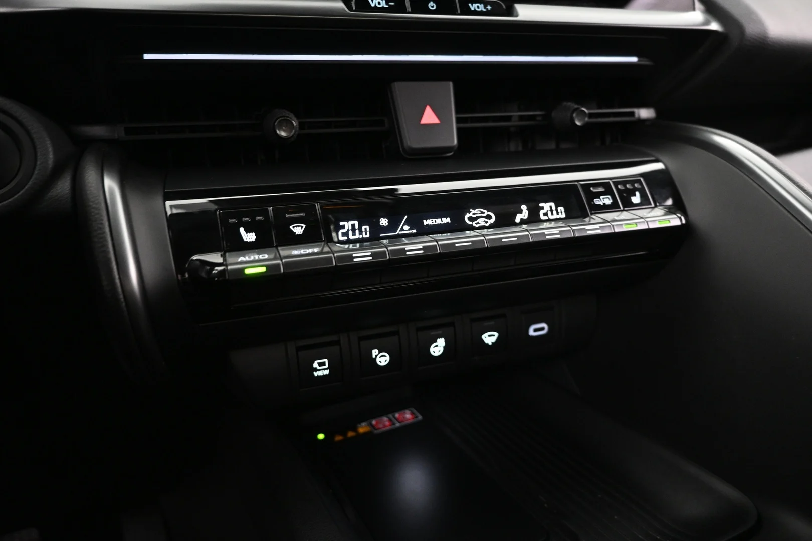 Car Image - 4O1lAJfZTfcvfNhEkkeCMz