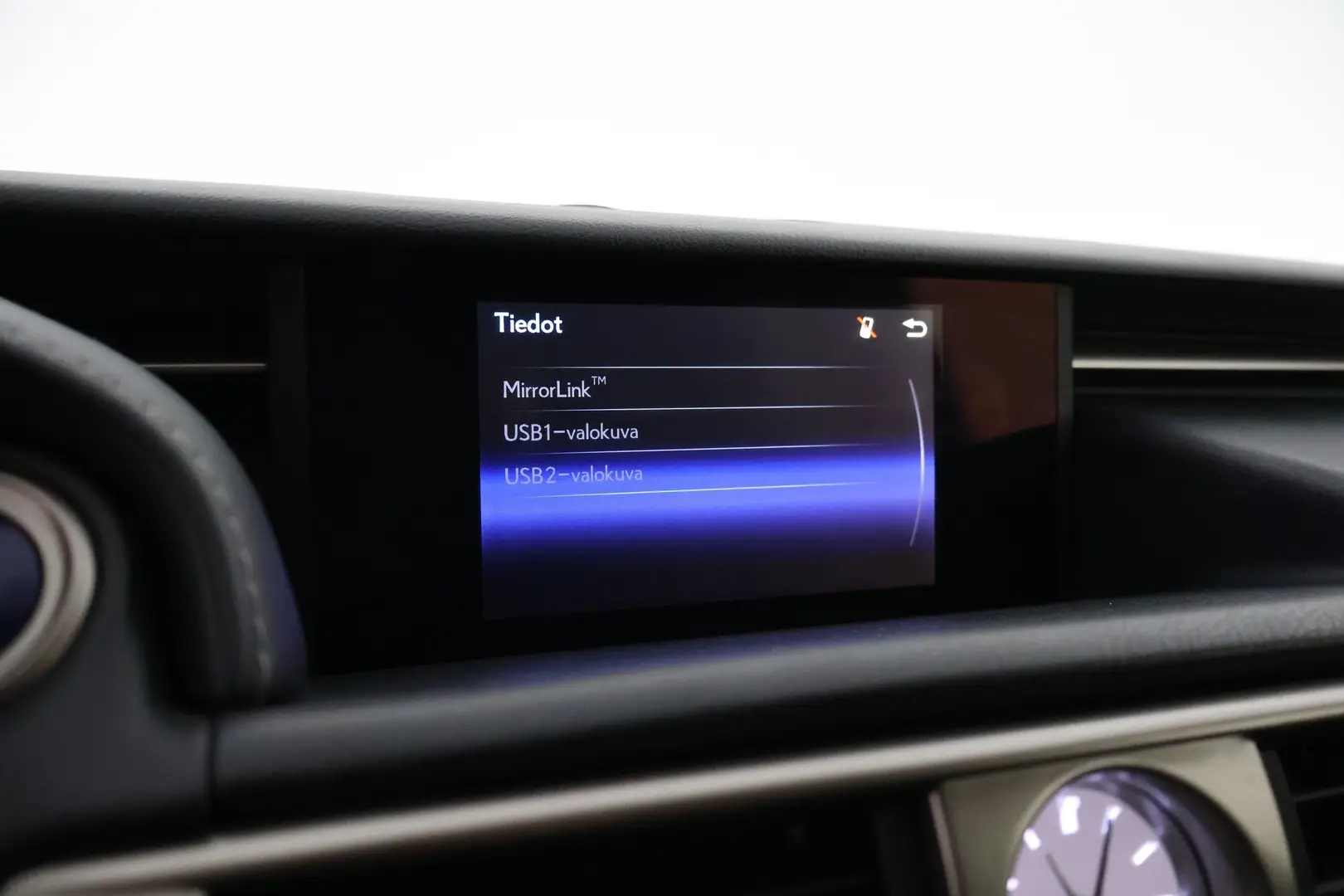 Car Image - 3rWvXhbzmb2l4UVNRs3abO