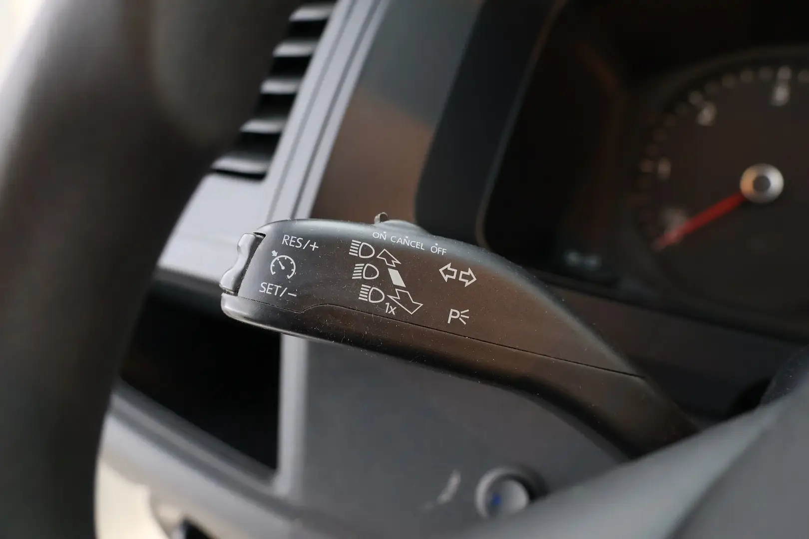 Car Image - 7eZatLvq9FfYVIBf6RQbZ5