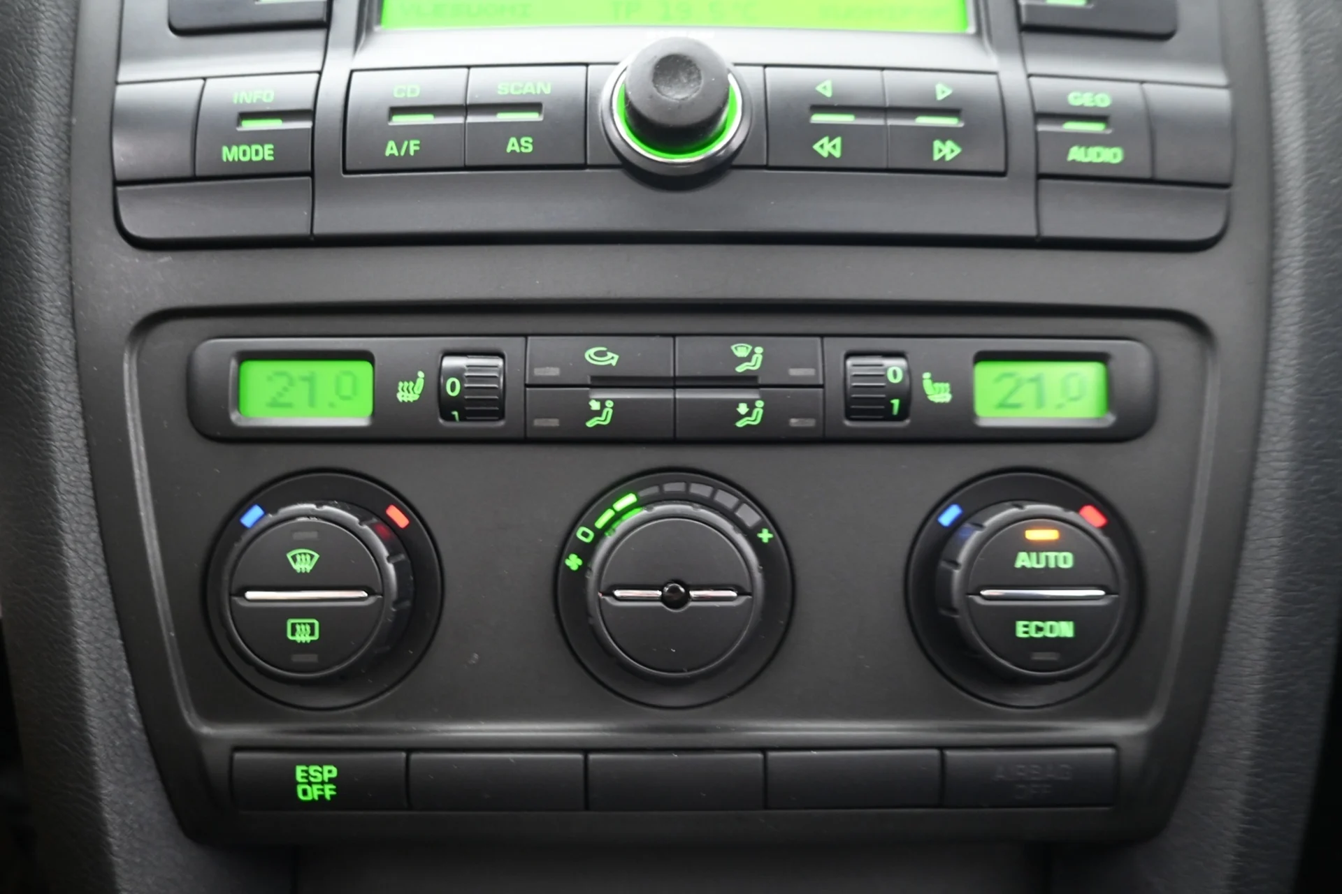 Car Image - 2UQ77m6uu0Oty9Taci46ns