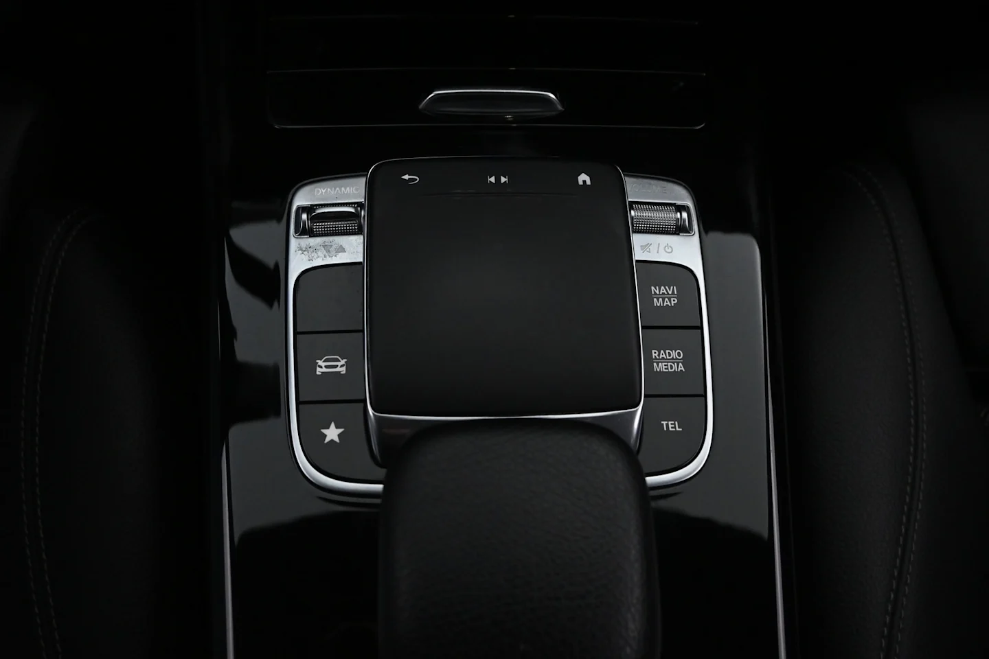 Car Image - fBA4JG6lv0Hr5XOX5T8EC