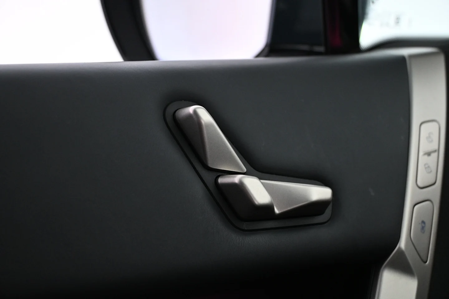 Car Image - 6yUh27omKWh4FlY7Bf6gD6
