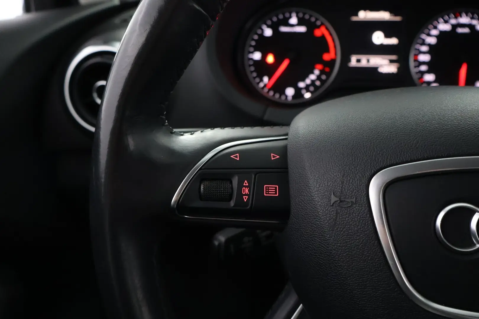 Car Image - 1gbi7bpJdICcSr129y8QsH