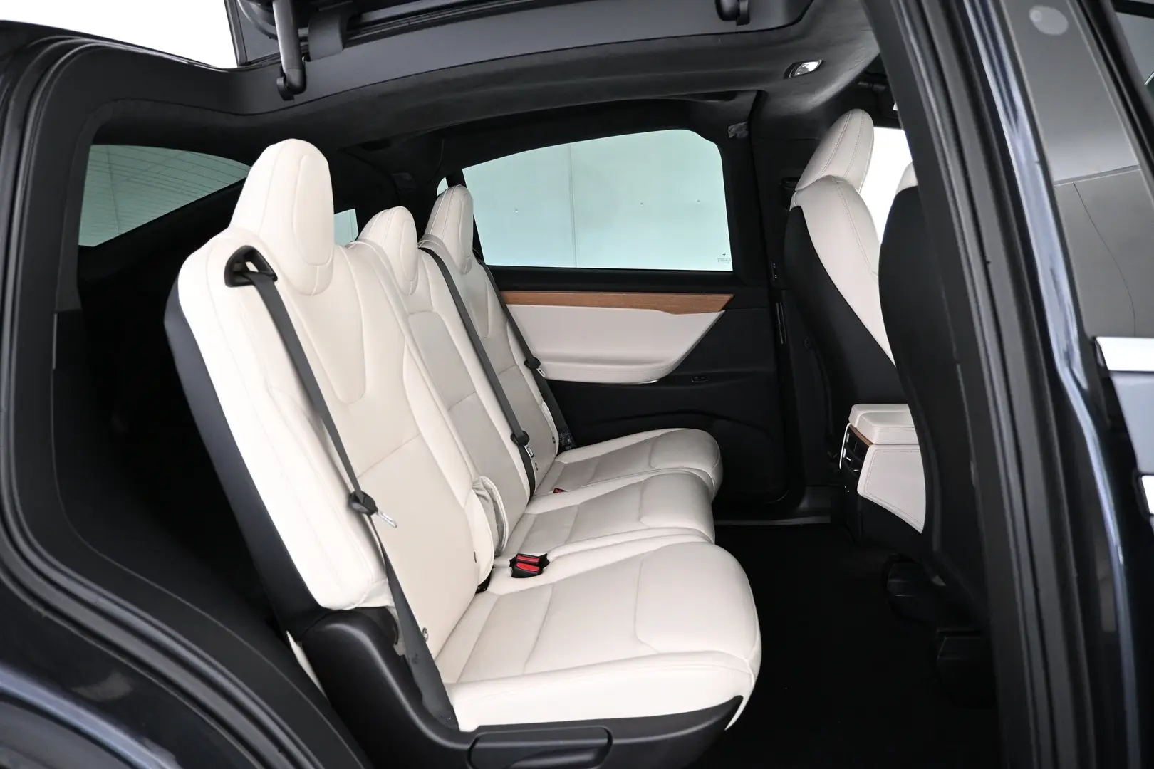 Car Image - 6071JXdJn50XHSvHLWEOq8