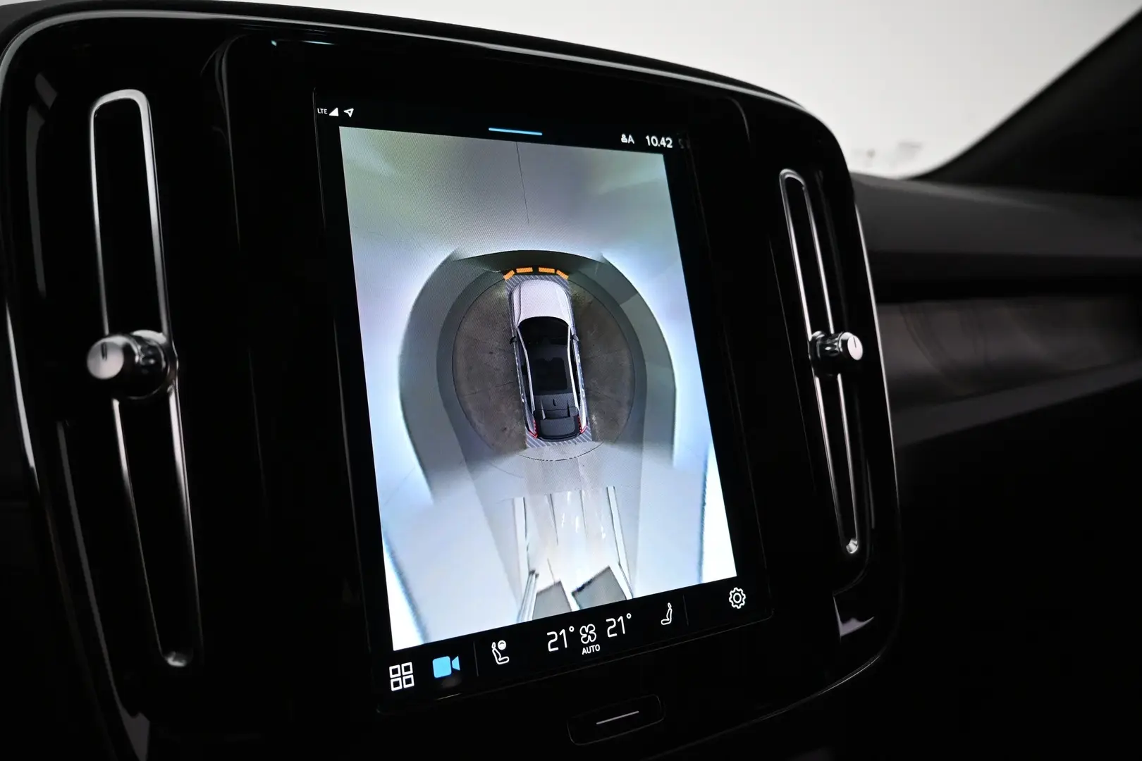 Car Image - 3QUSGtyxDFn3nU3go9embl