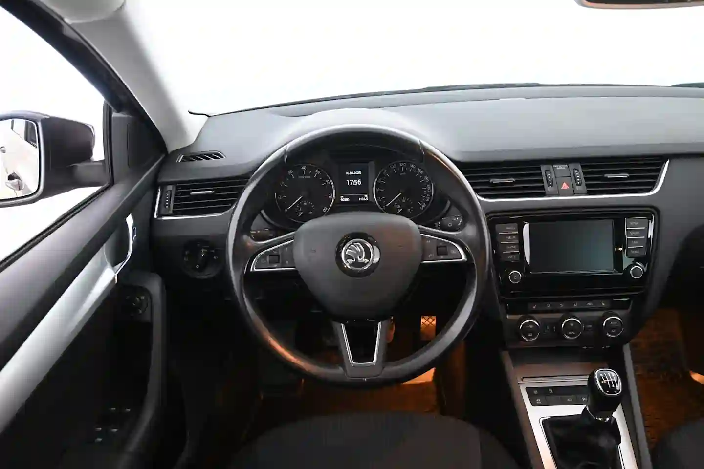 Car Image - 2hztf6uixWny2MhS2VhcAI