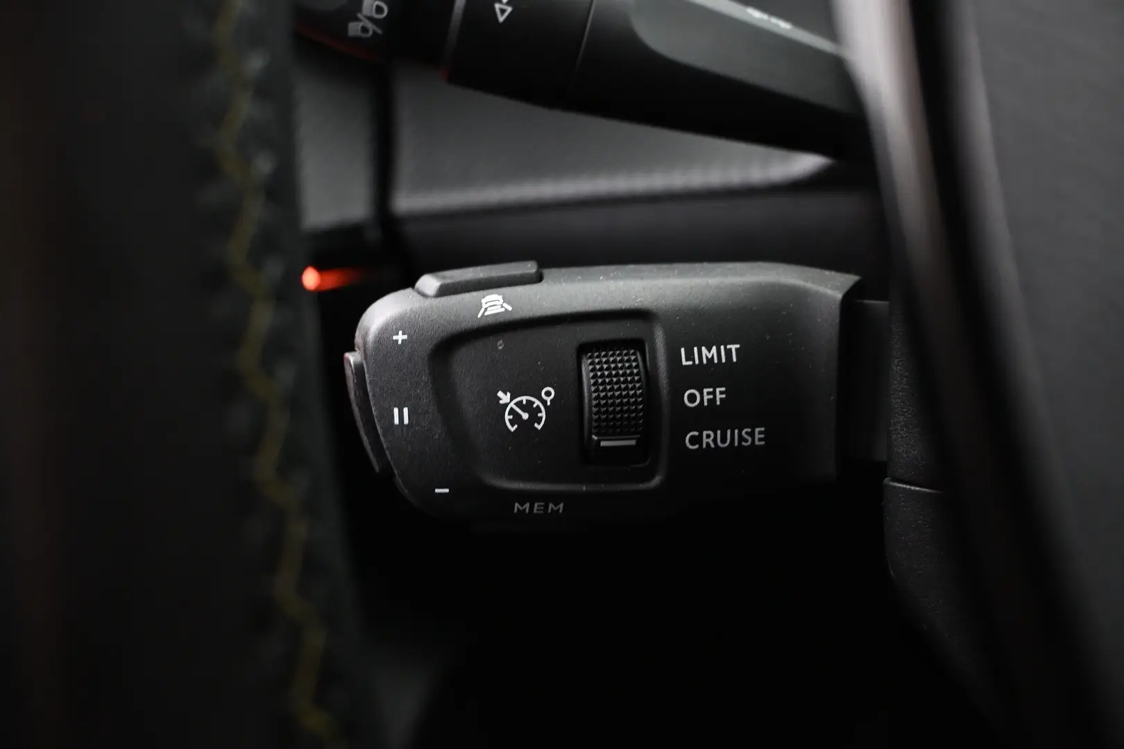 Car Image - 3NSe5hcM9E86Ptuhd0lJMZ