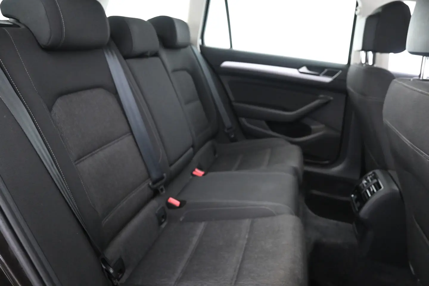 Car Image - 5Lk8D5xxhj55Hk9PhJi8Sb