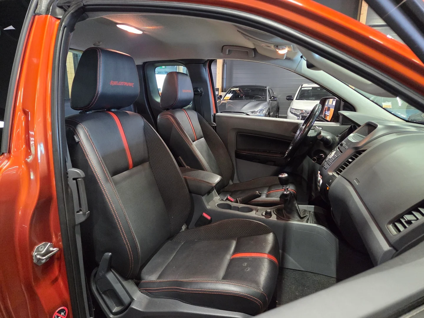 Car Image - 5TIfBHbgbNXMO1iLn7u0IA