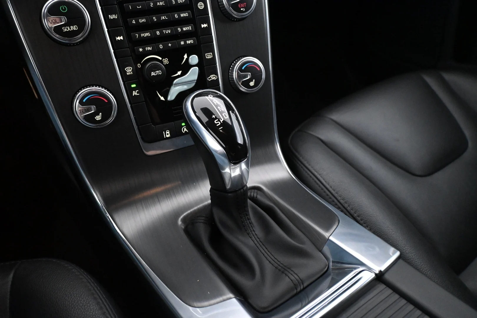 Car Image - 1UrWJLiRAb8VQChmveiv1L