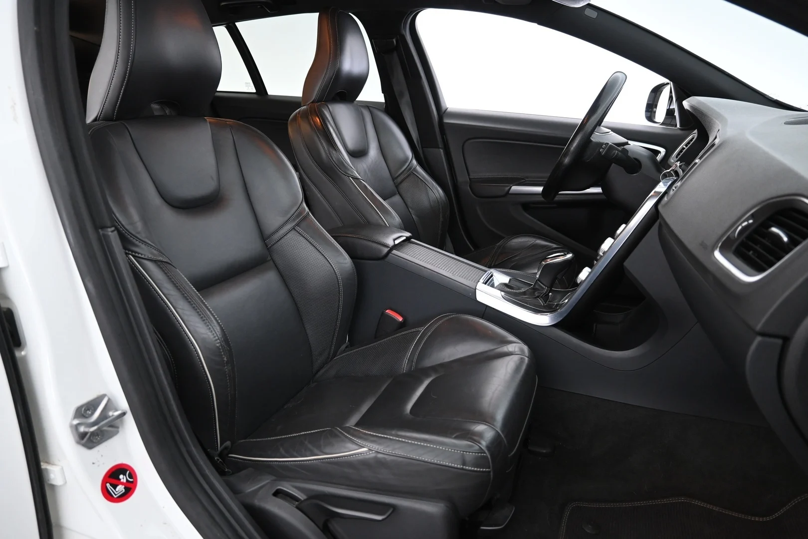 Car Image - 1I6eO20fGOCqQb87LCVYo0