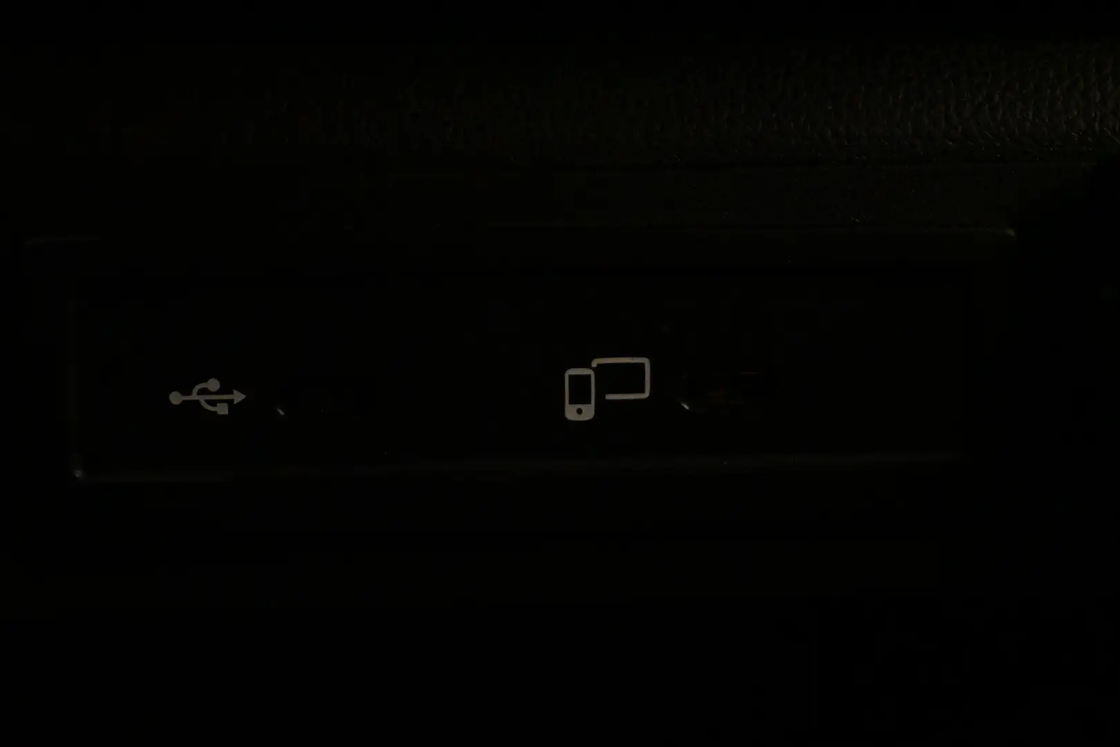 Car Image - 2yBouvQA93CBFYWhFKUwDU