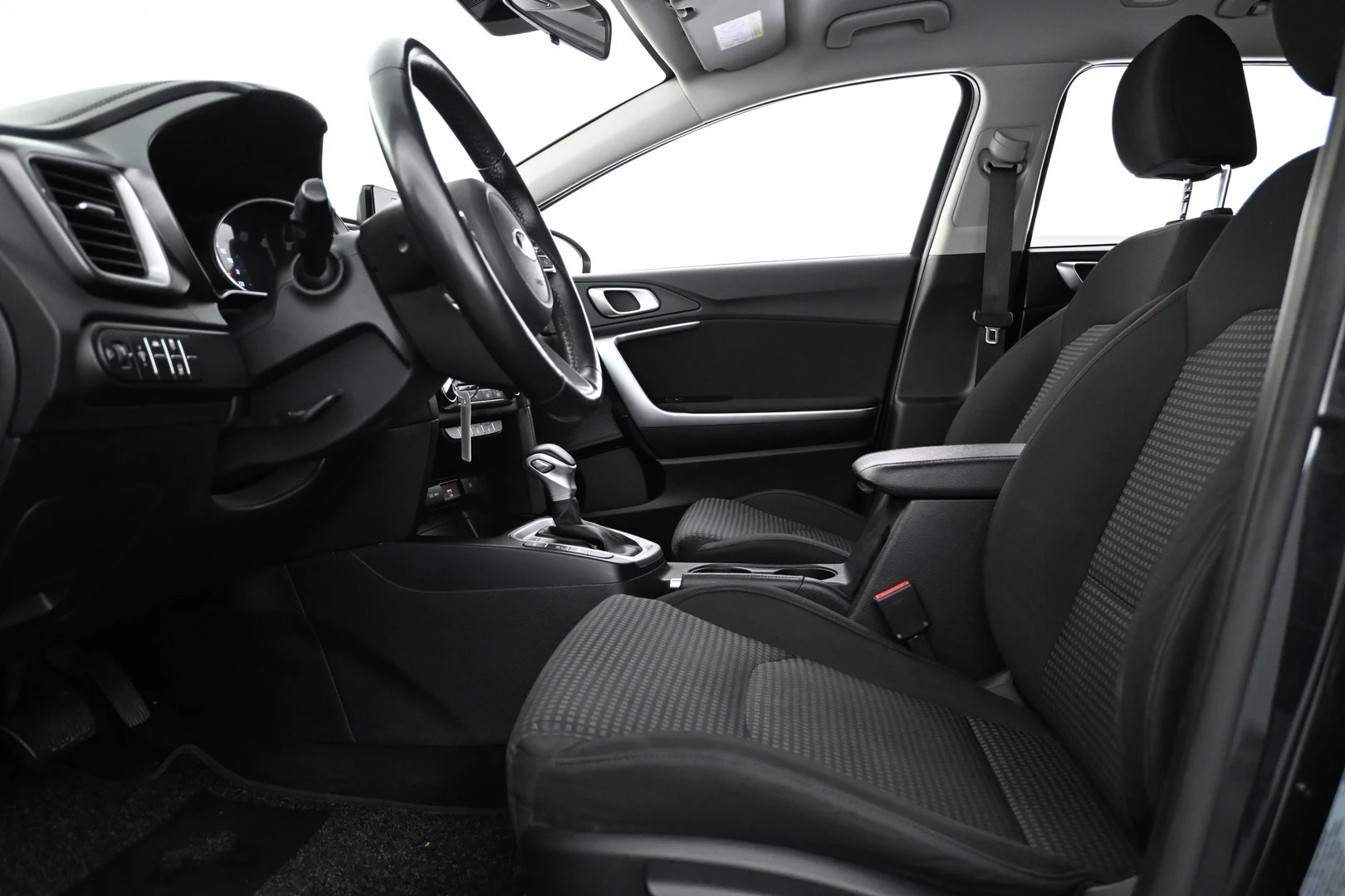 Car Image - rKcQw7aNoPPGZDkCBP2LZ