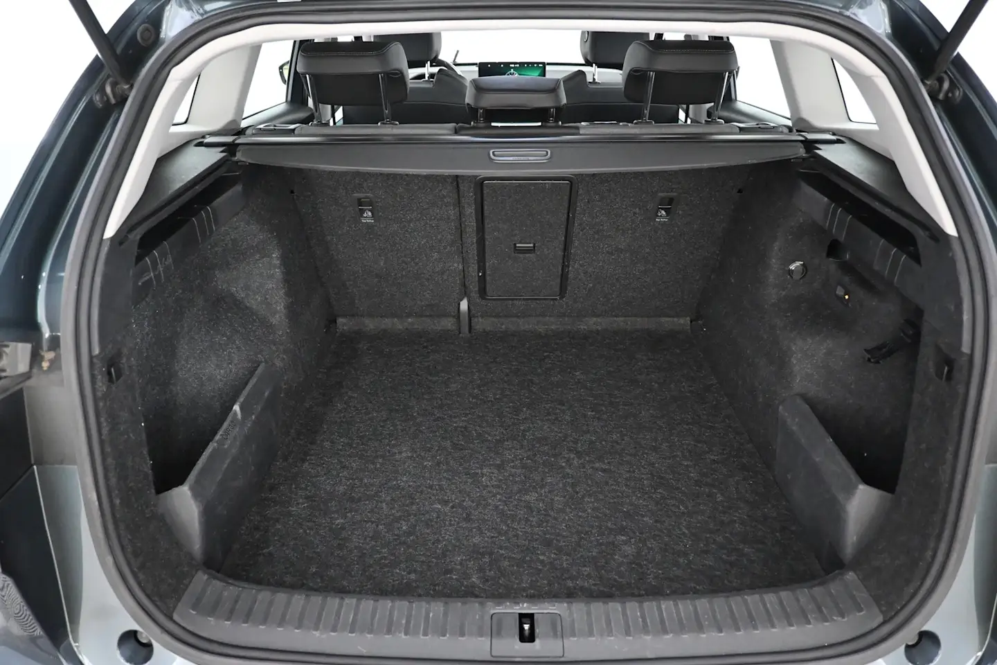 Car Image - 5xnCBnUjjXf2VUtVNMZV9M