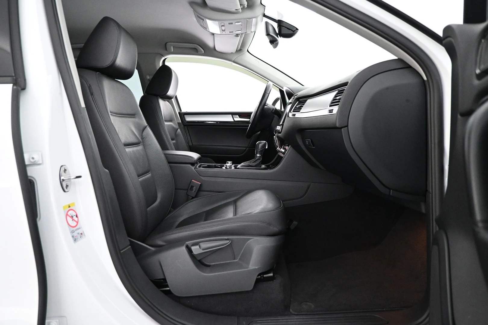 Car Image - 4qWeKFLjym8h6ZwXZk4Ksx