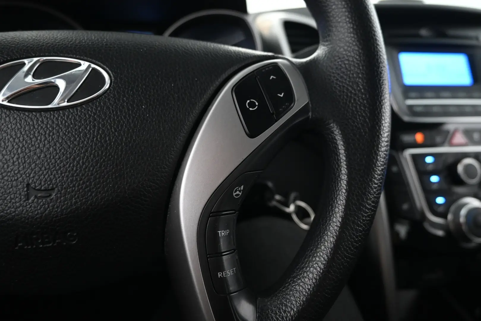 Car Image - 74uA31mwC69ItRJSgbyE29