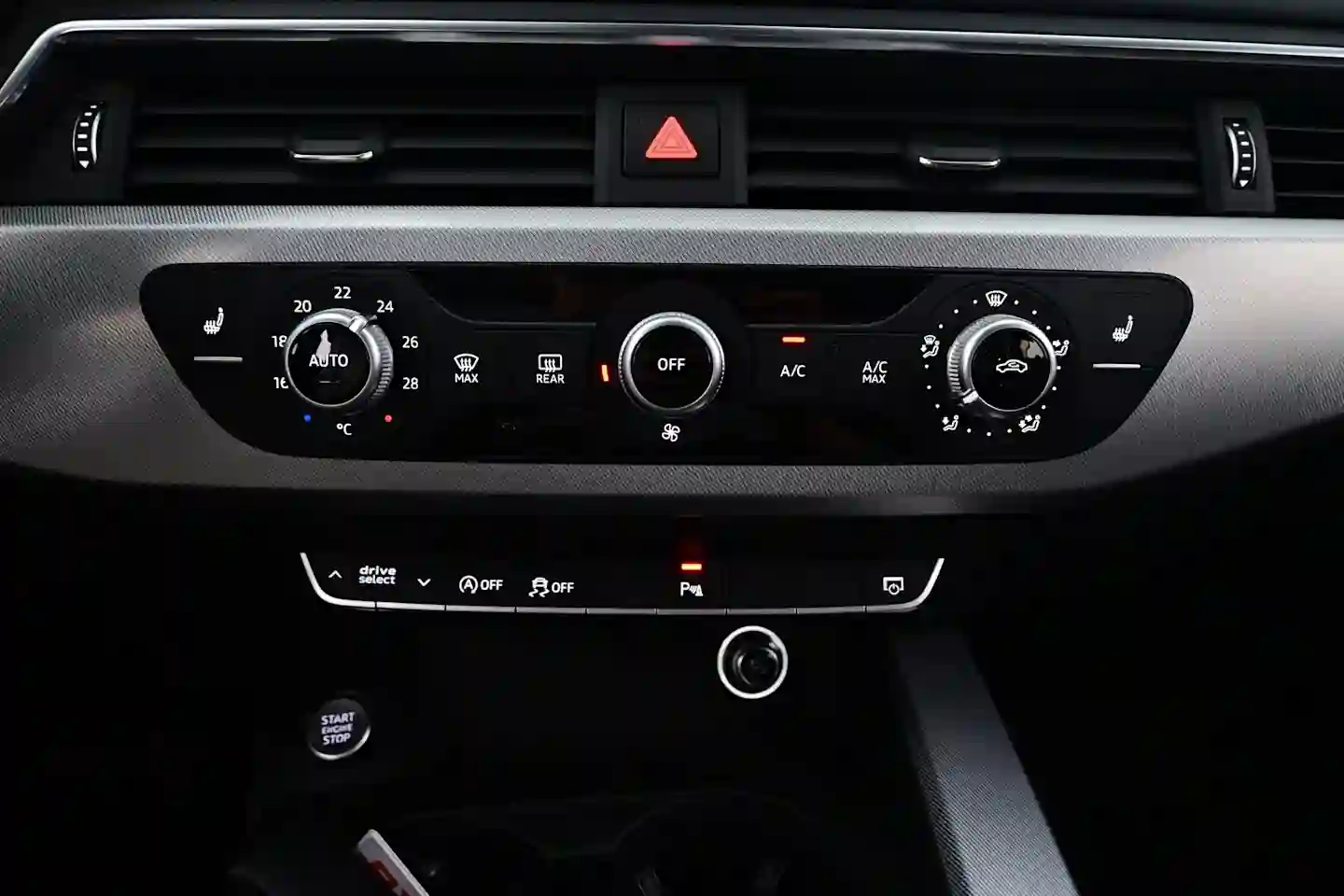 Car Image - 5uSb6BcDrAA3kCv97OmFSy