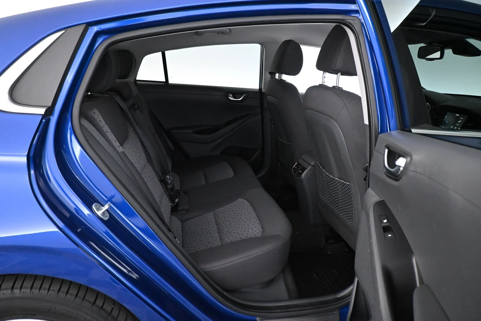 Car Image - 6Q2OHRnDxL6WvUp75AEFk6
