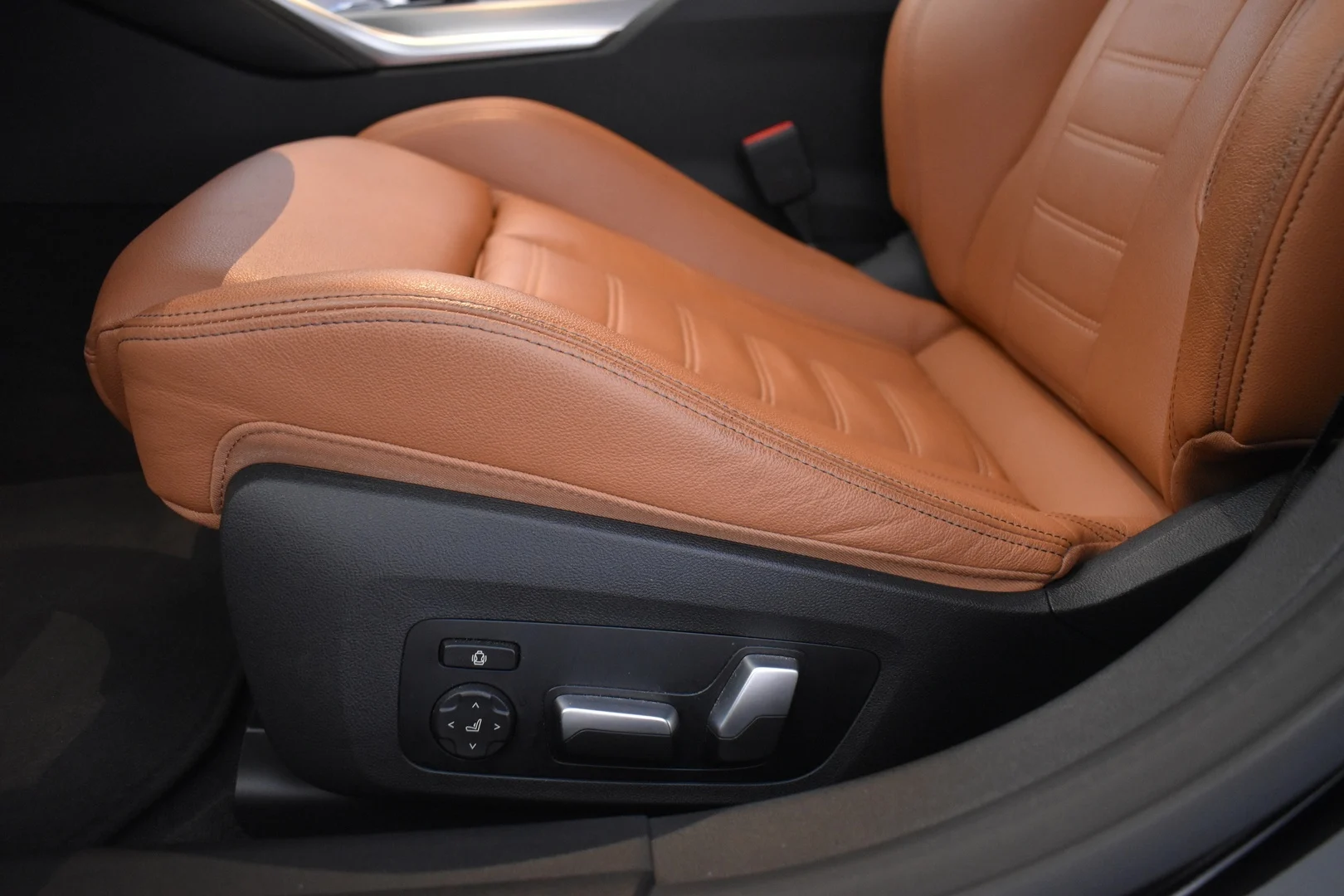 Car Image - Gh1ZvNZiaX0YvAAXp3ODt