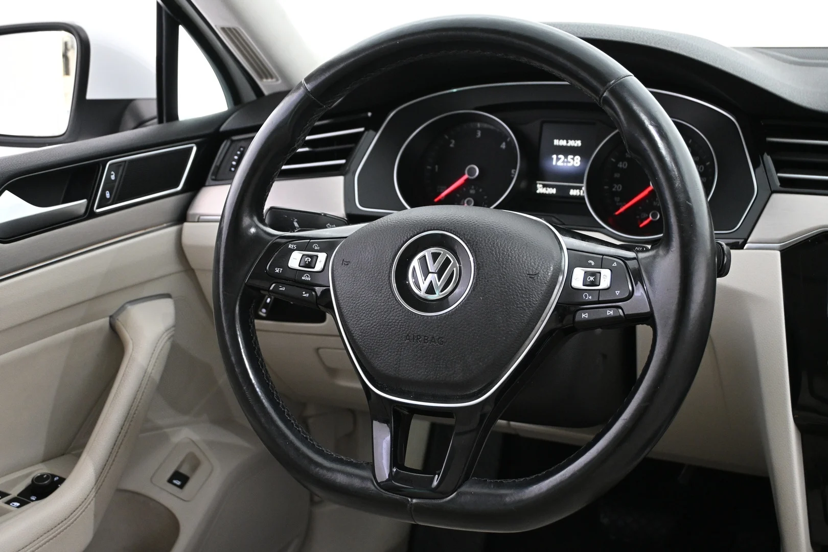 Car Image - 7J9n4imznP2DdrWFw6WHXE