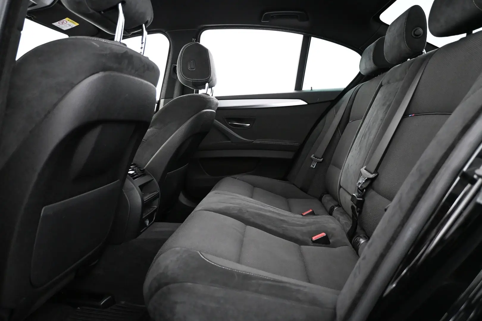 Car Image - 45cckX4zjpPbY6ChY2hg3i