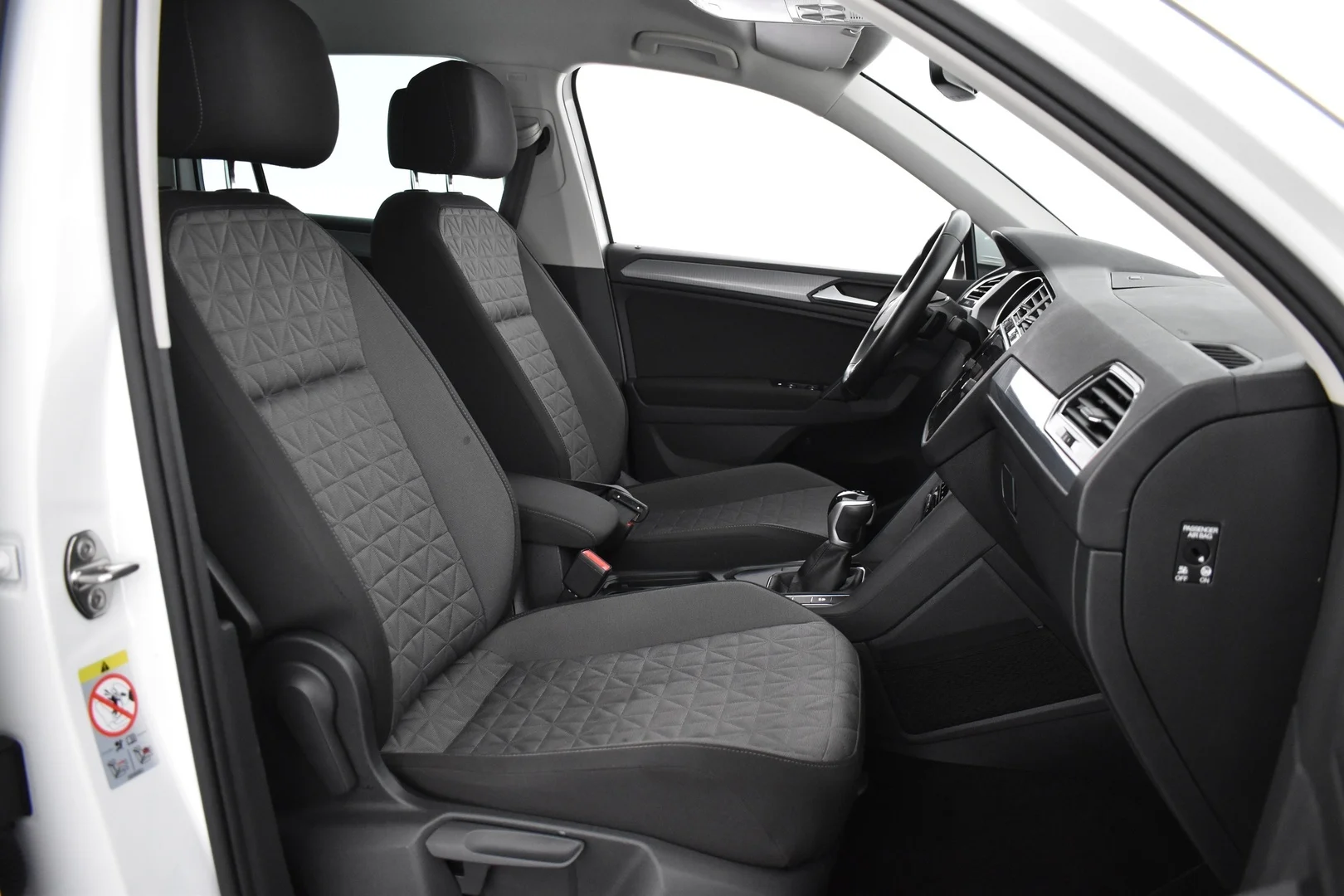 Car Image - 3bCOIj8ZTwVlTOICZgjRG8