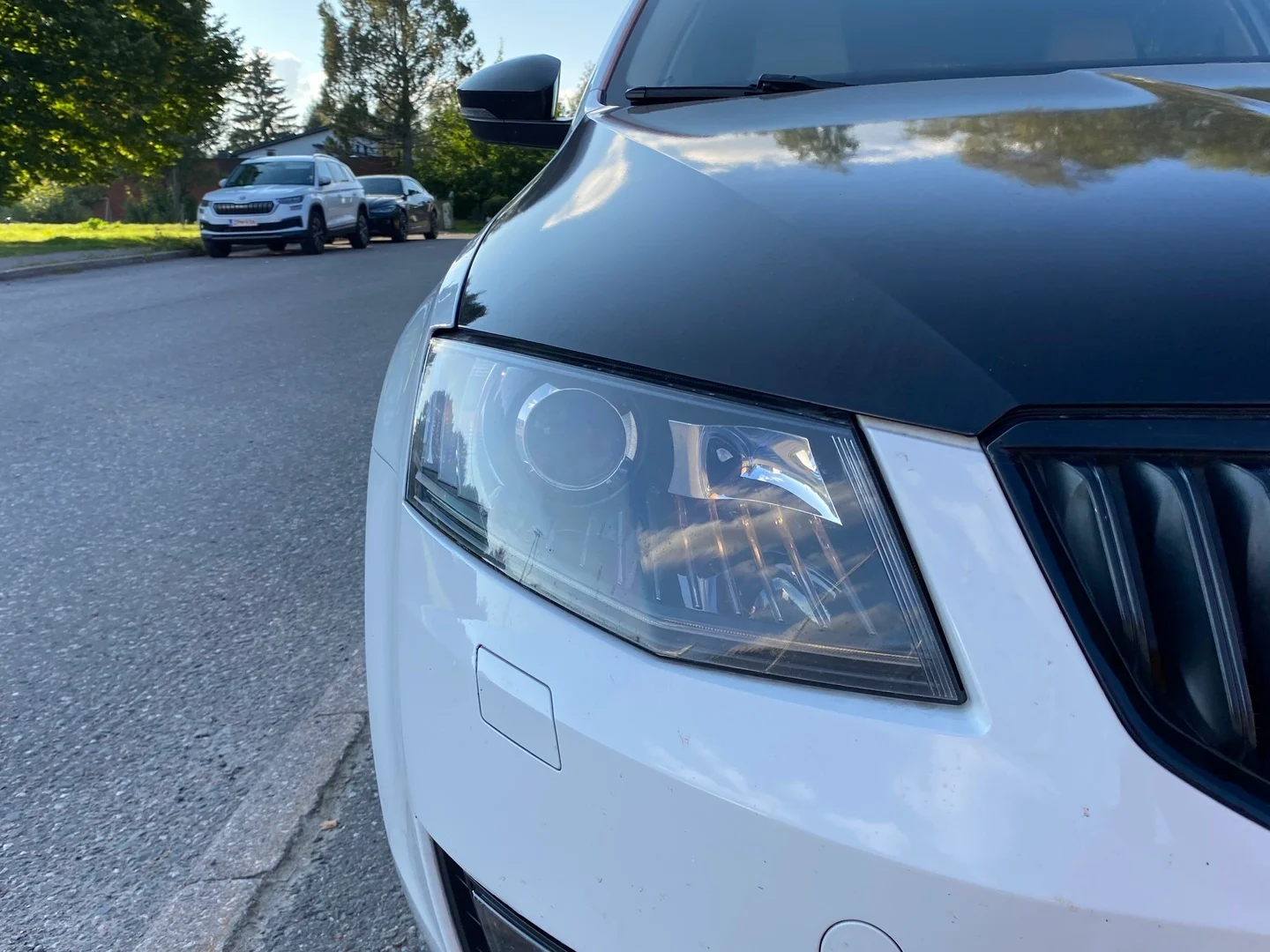 Car Image - 1D1hCris7iIQ37QVWdXhfO