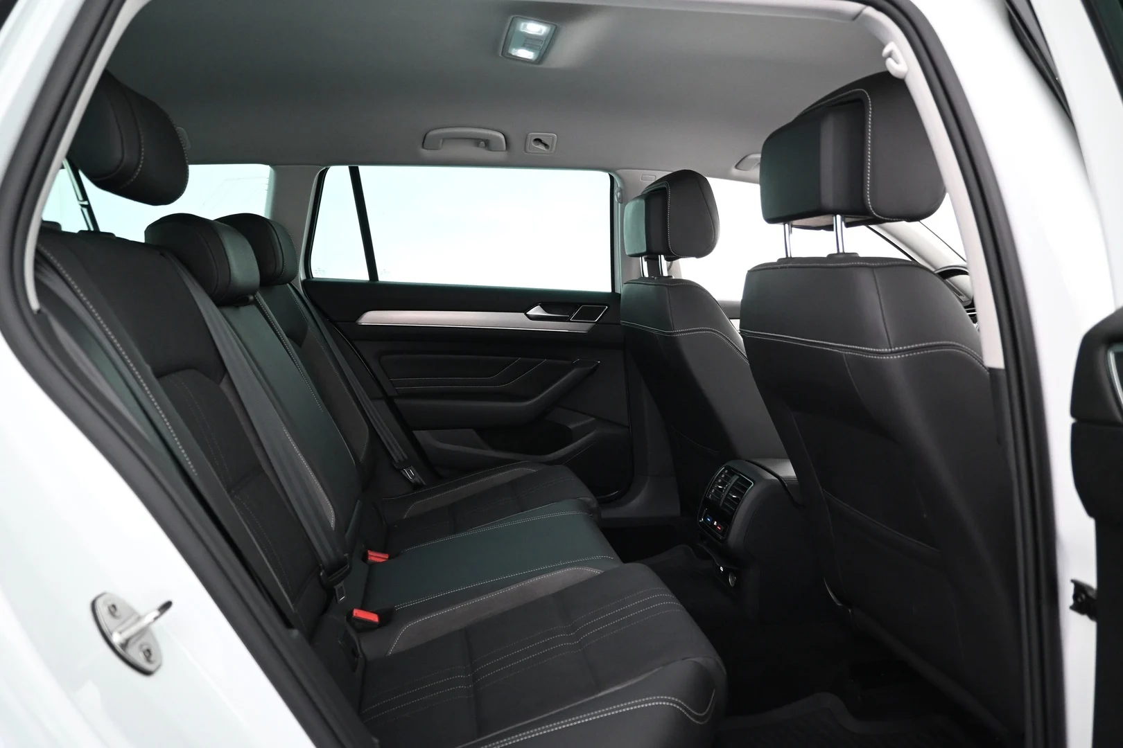 Car Image - 6VoXjVLh8U7sGnR8RzB8jA