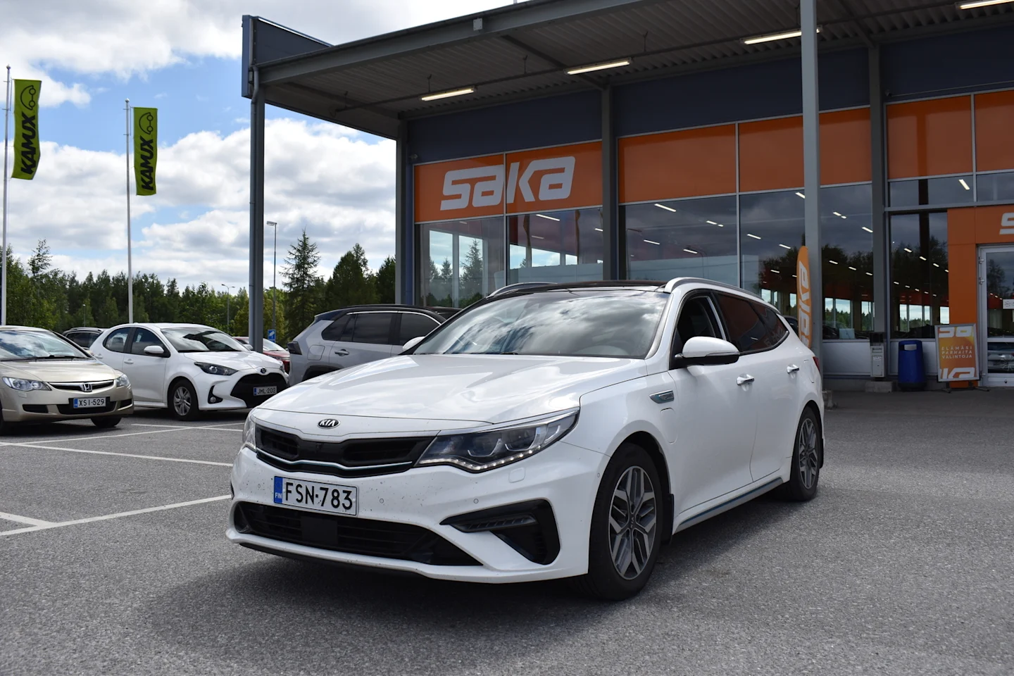 Car Image - 7sGNOiZJA2wYzoHrJB7dTd