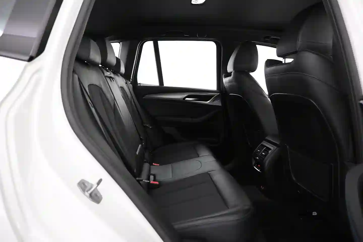 Car Image - 3v7Ro4vZtNZbV4eFfTMxqV