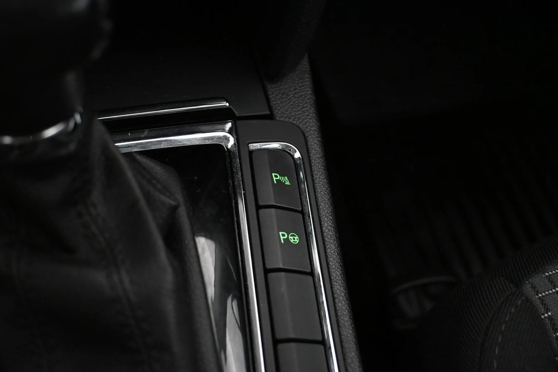 Car Image - 78GMi4bygy8obu5HcYMRBC