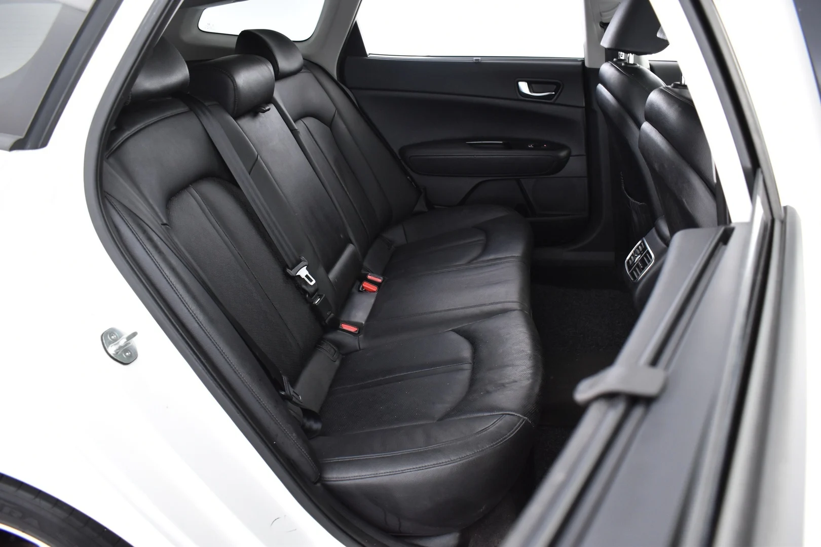 Car Image - 4GzaahiNLNwJW3bqLIPPN2