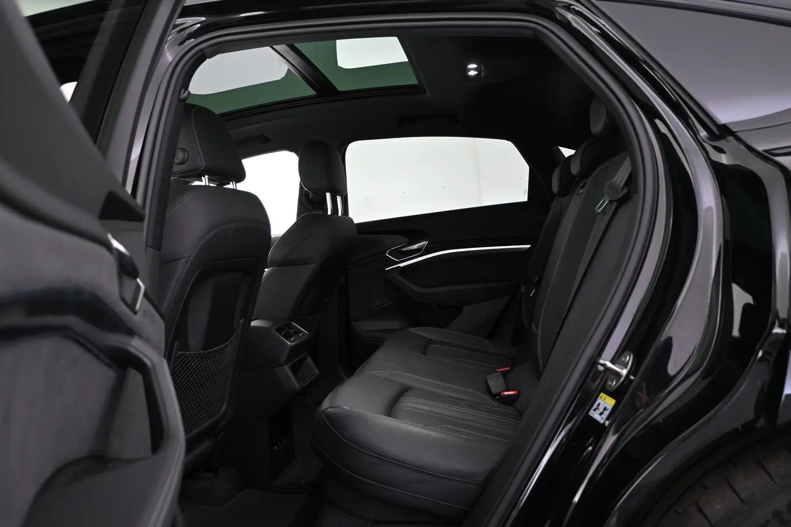 Car Image - 3riC4g8fRZ3QSuaNiKjeNV