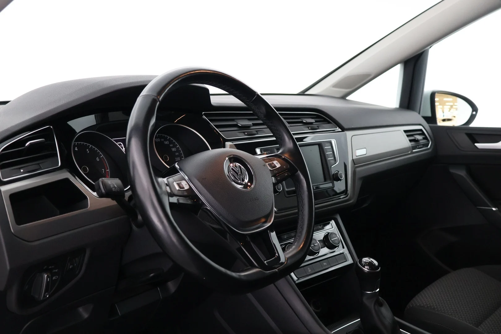 Car Image - 6YmPmBDoMf5k5nYcbJILFD