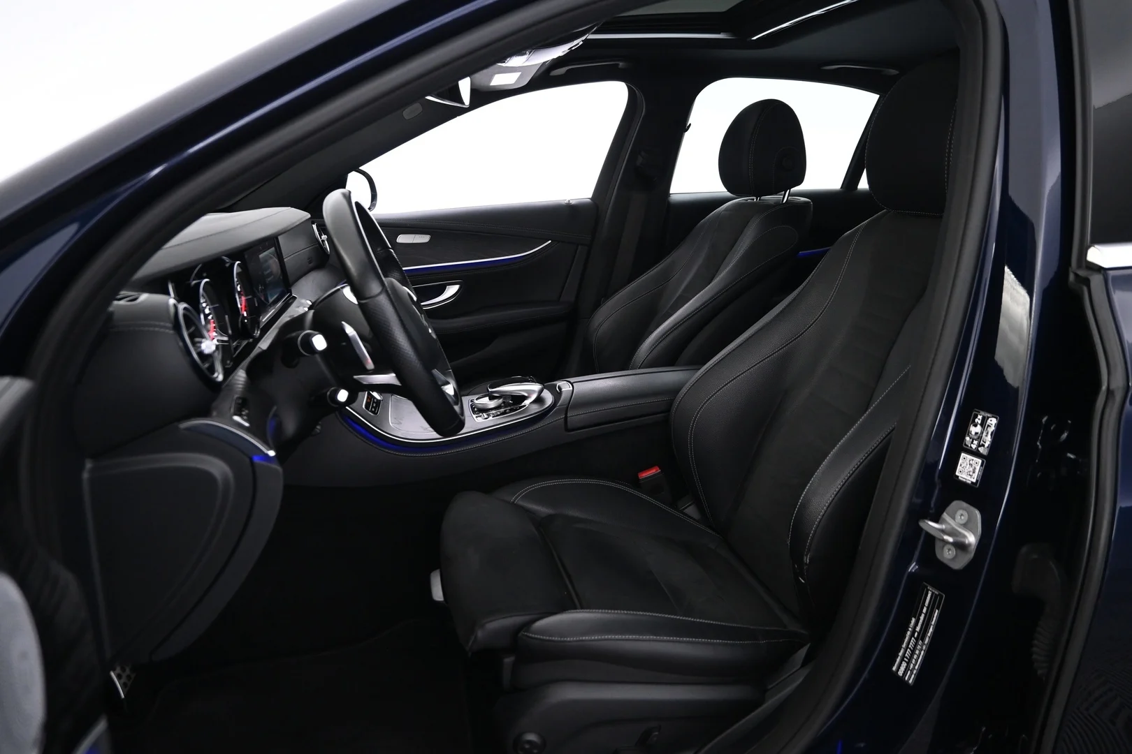 Car Image - 60gFY4Nr4UzNzPBzEoRlTa