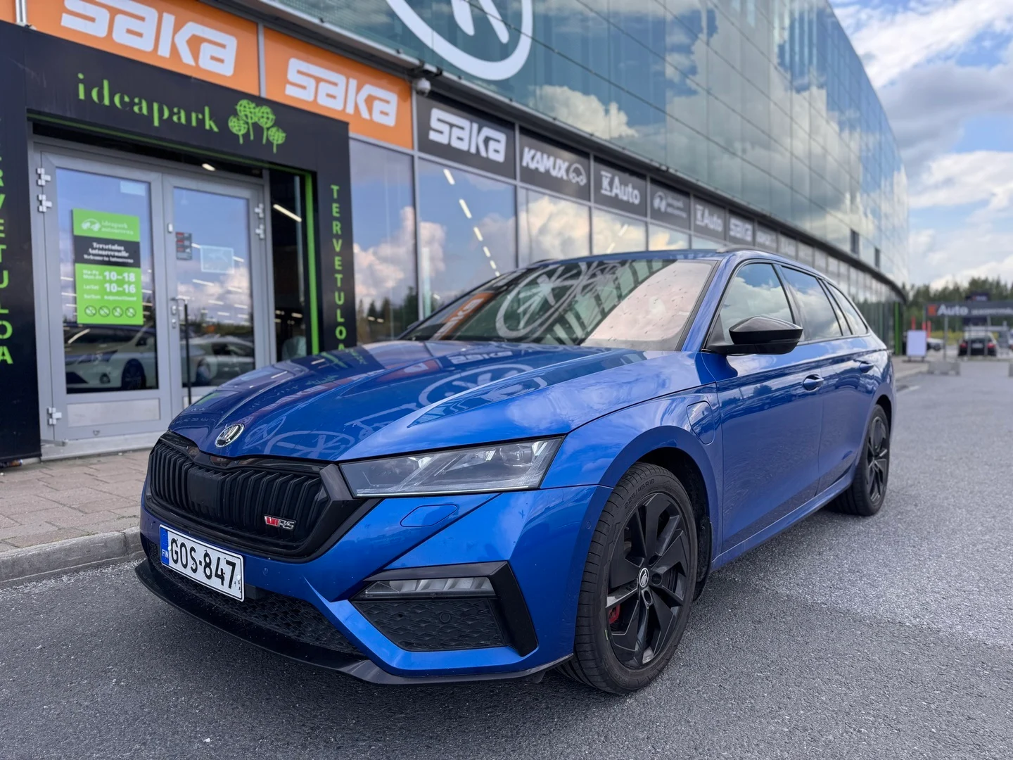 Car Image - IJH2KYEfMFNmeEKA7iZOE