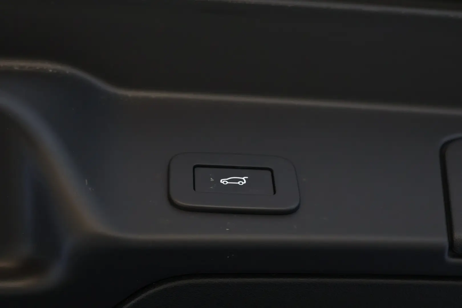Car Image - 2m1FKHEF5TzxgP4t1GfRYi