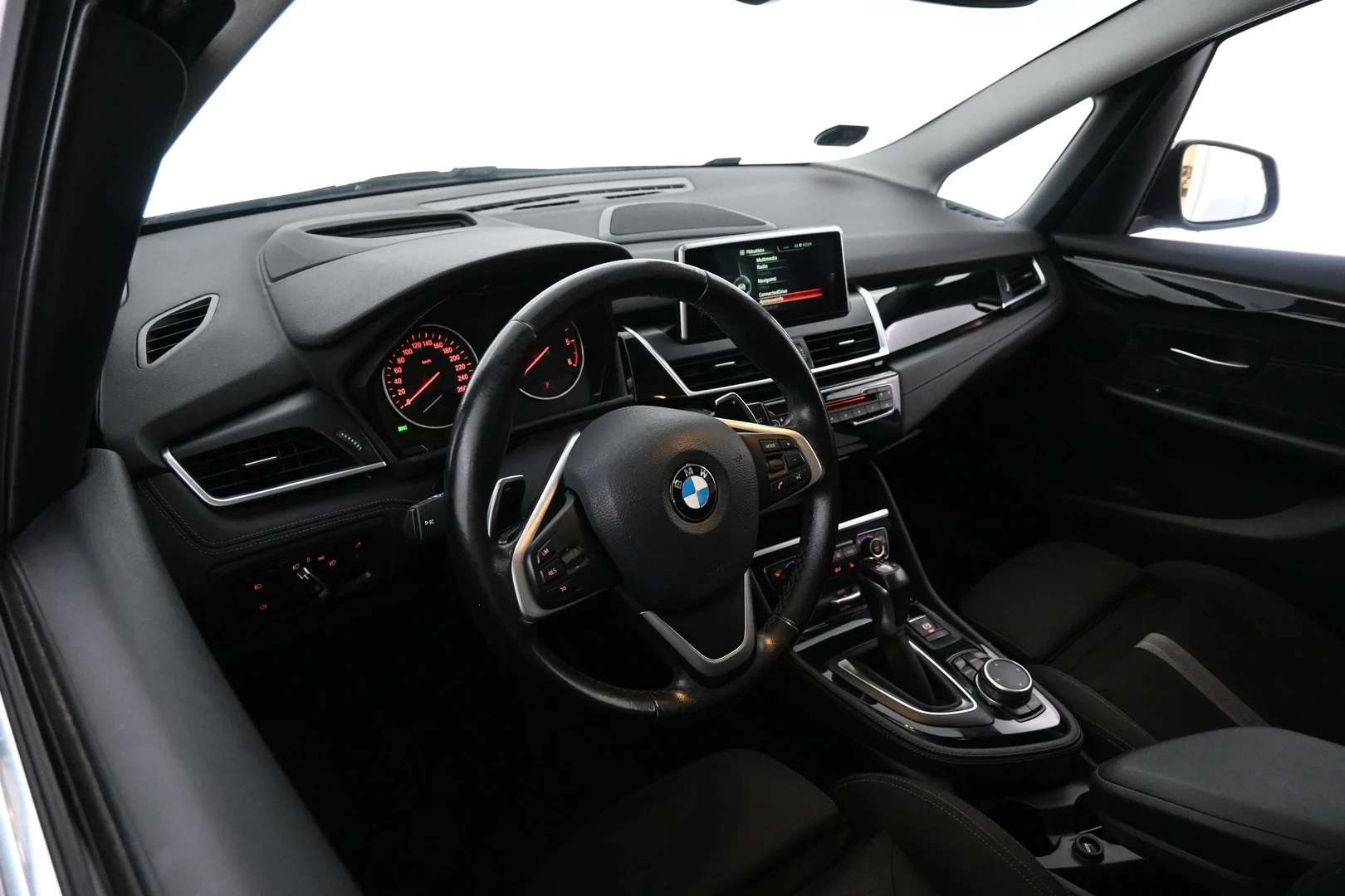 Car Image - 4HpfgcV75Uz6UPLePV3tfJ