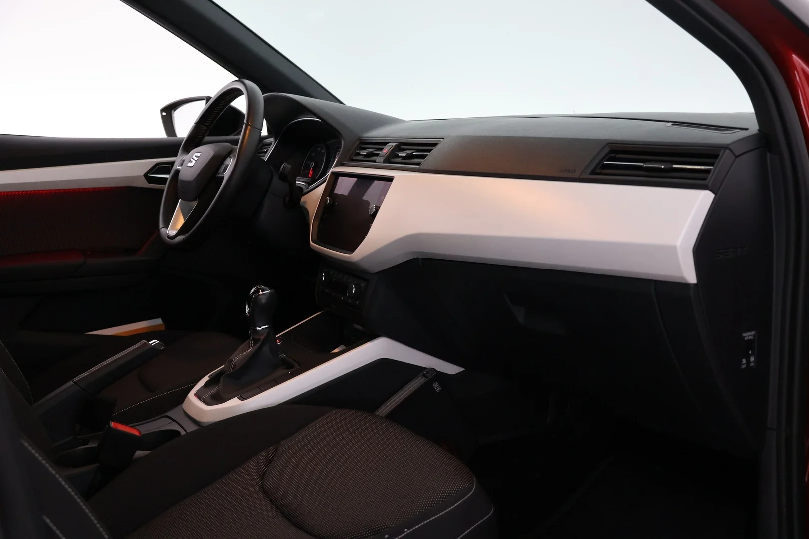 Car Image - 7jV5kvh9V8MClNINI3hq8S