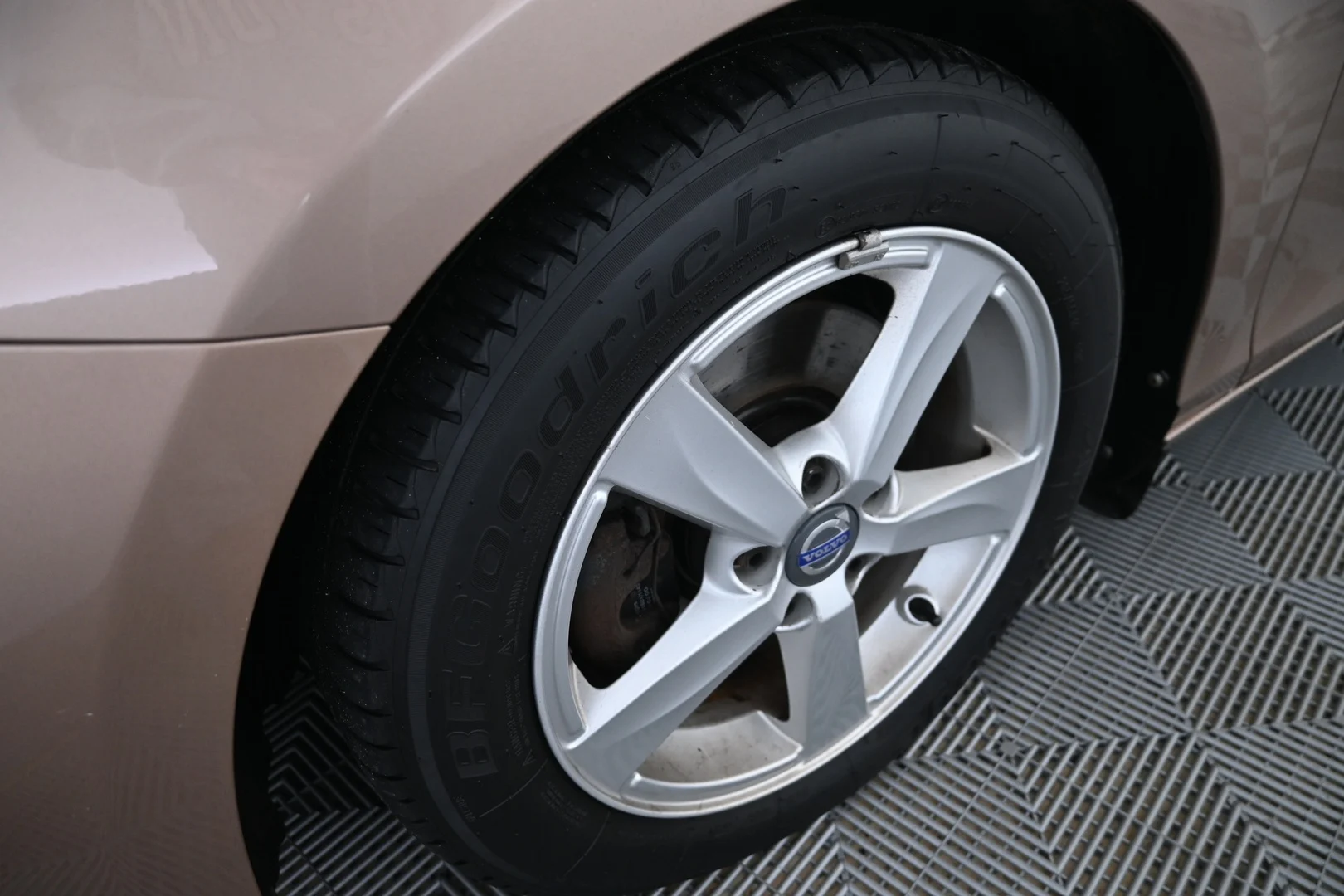 Car Image - 5dFW23nbyJkjny5bsHICjA