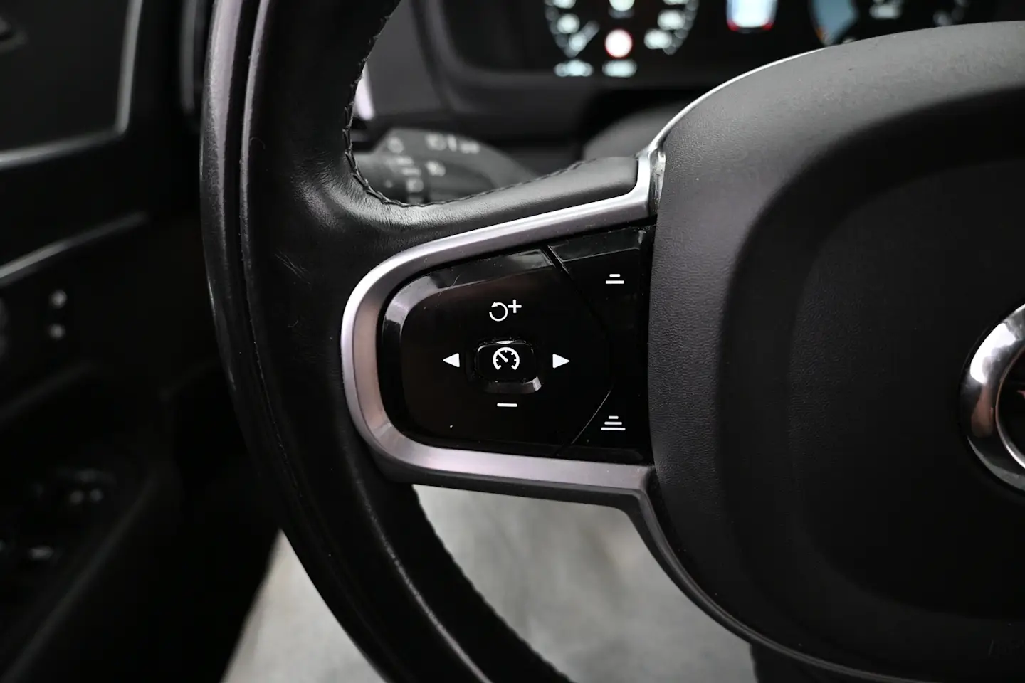 Car Image - 41Inm4ojLLscQVaudBaMmk