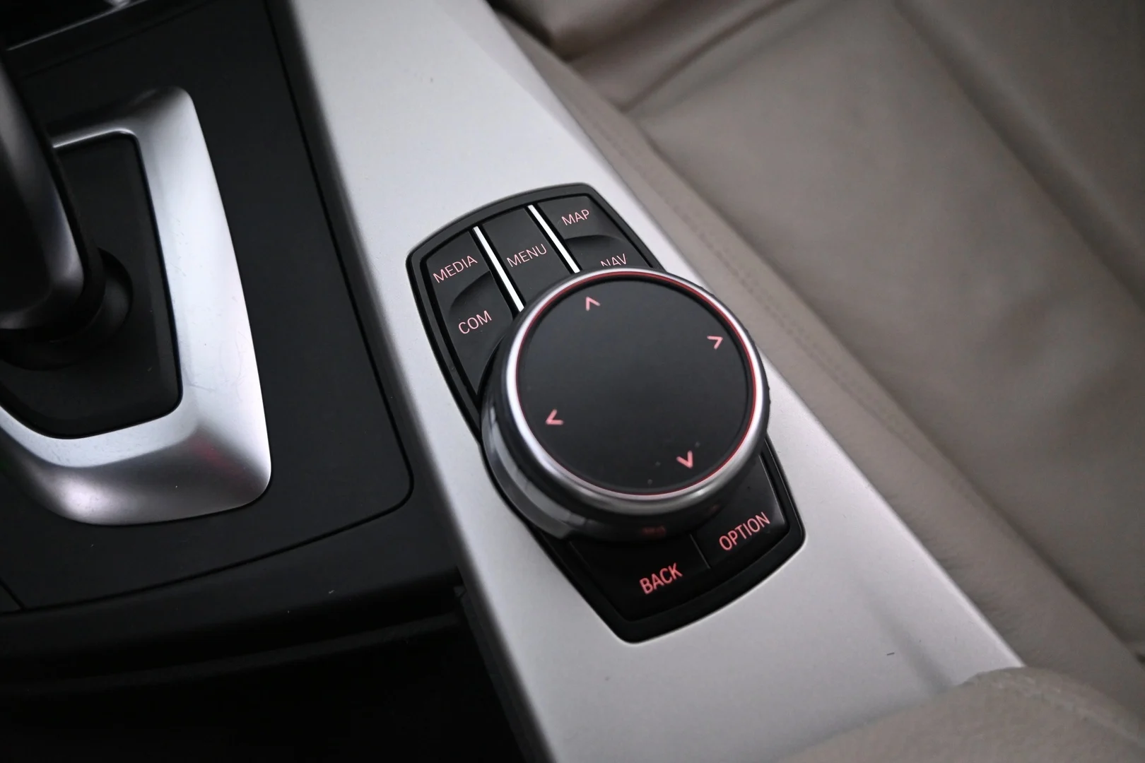 Car Image - s3kNoGWtHg8nOud5ZdliT