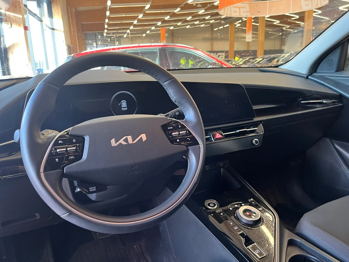 Car Image - 4Ms1D6xBzgDWorv7x4APdN