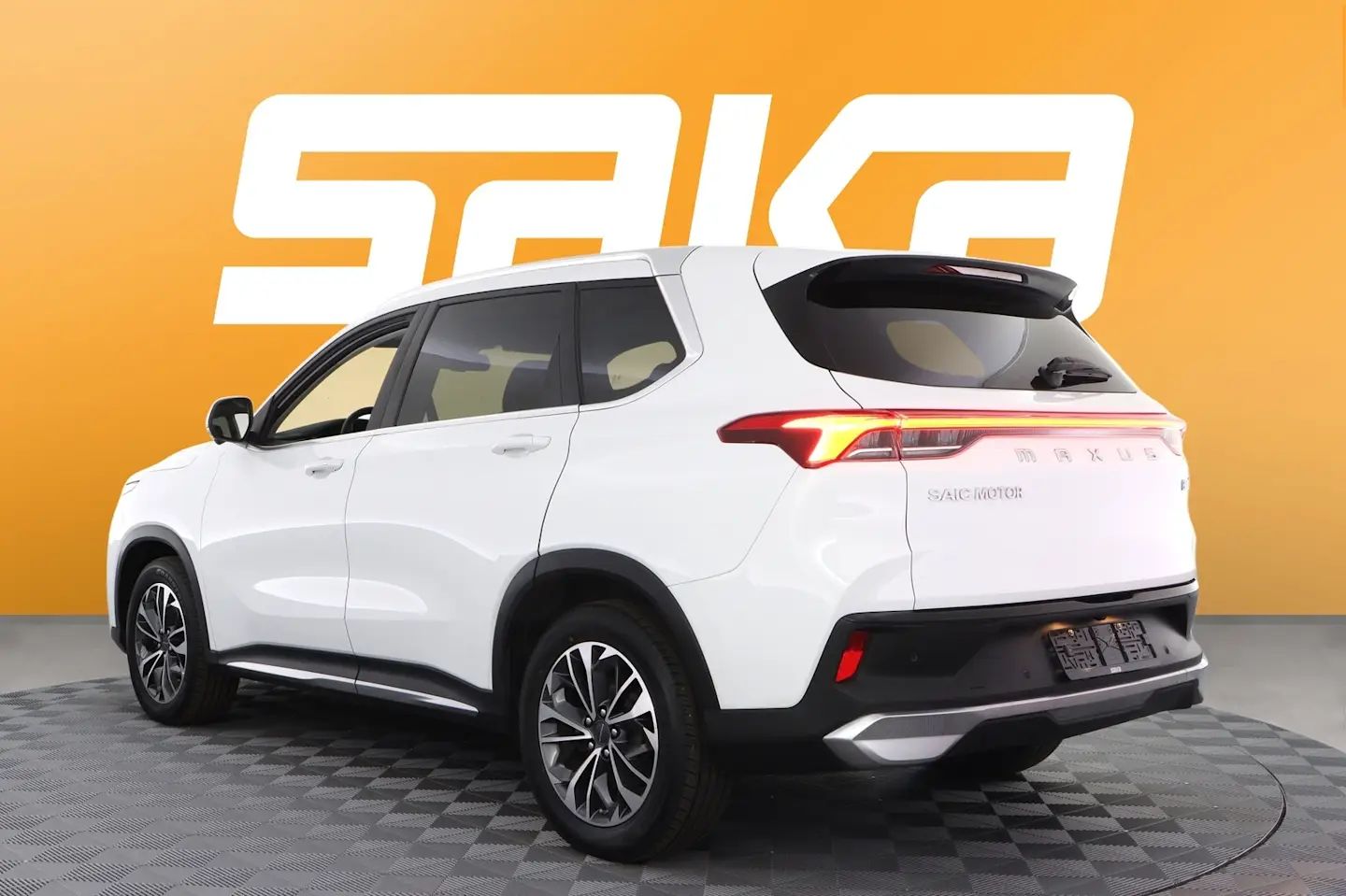 Car Image - 7zKLMHtb85snQXknDN9yq2