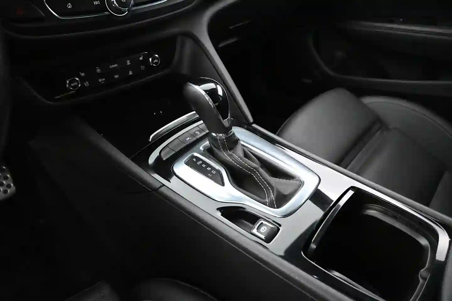 Car Image - 6dk0MuAzFNFlMV9CZBypjh