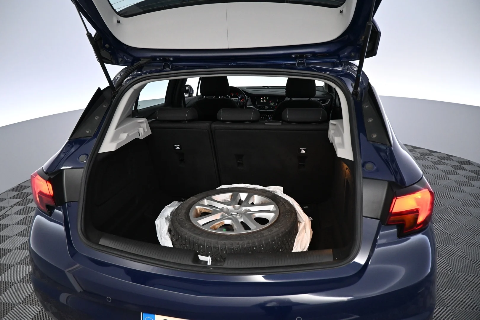 Car Image - 2ANSEmNfqXD3r3ZCAeLpcf