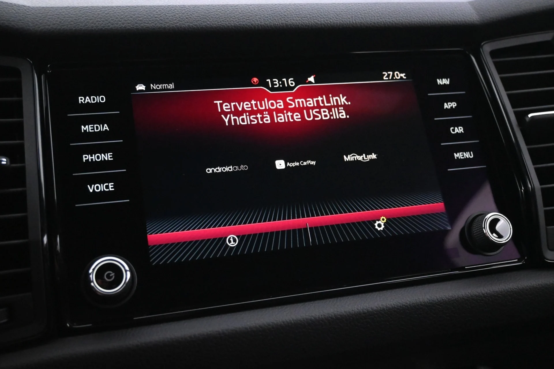 Car Image - 4kWf4DLbzT6Cdh8F7LGxhS
