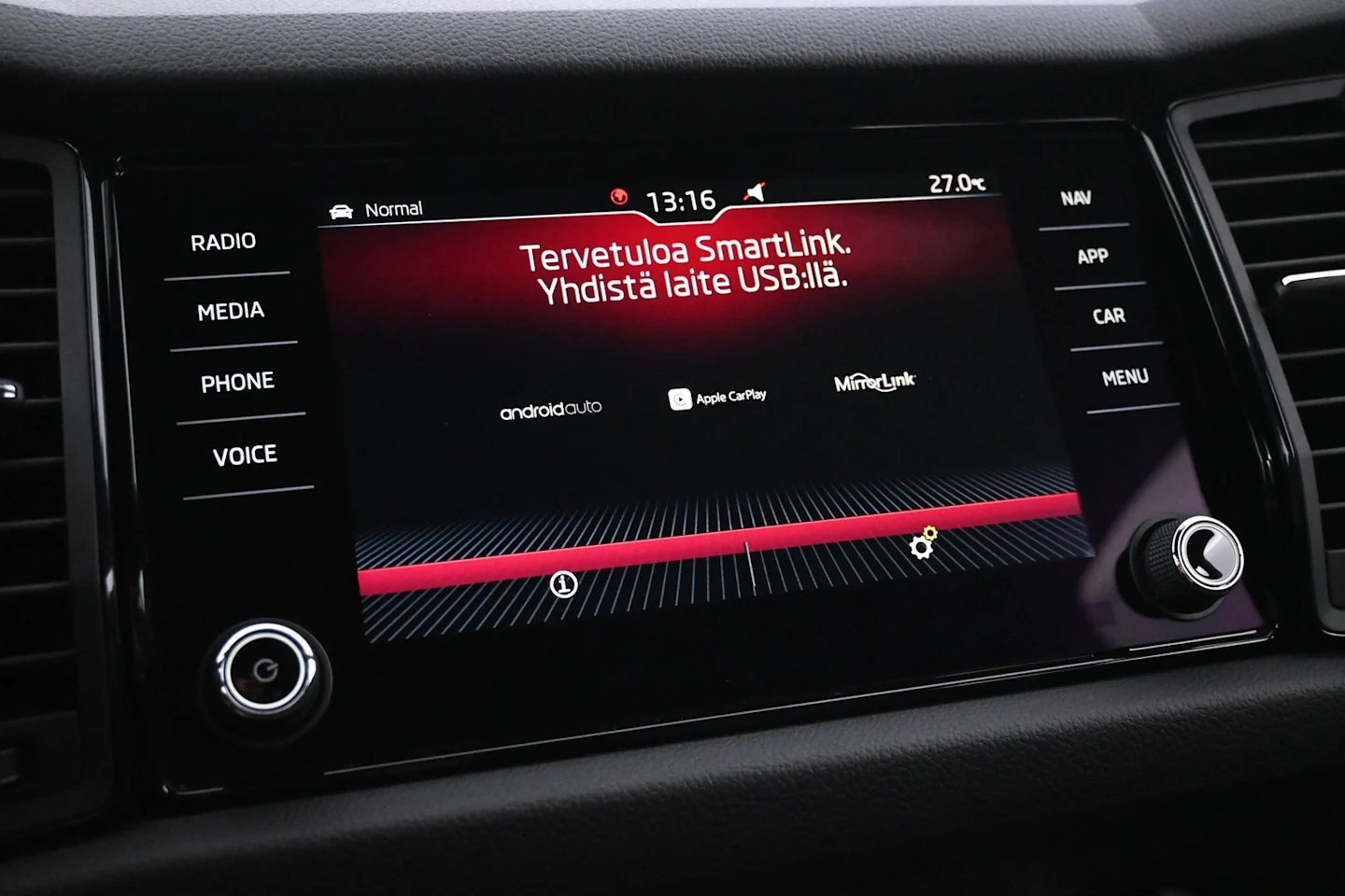 Car Image - 4kWf4DLbzT6Cdh8F7LGxhS