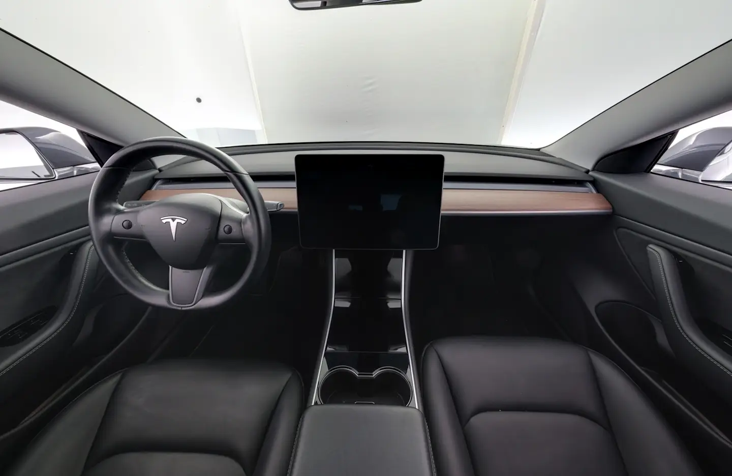 Car Image - 5IYMwvPyF6wq56EtR7H0G1