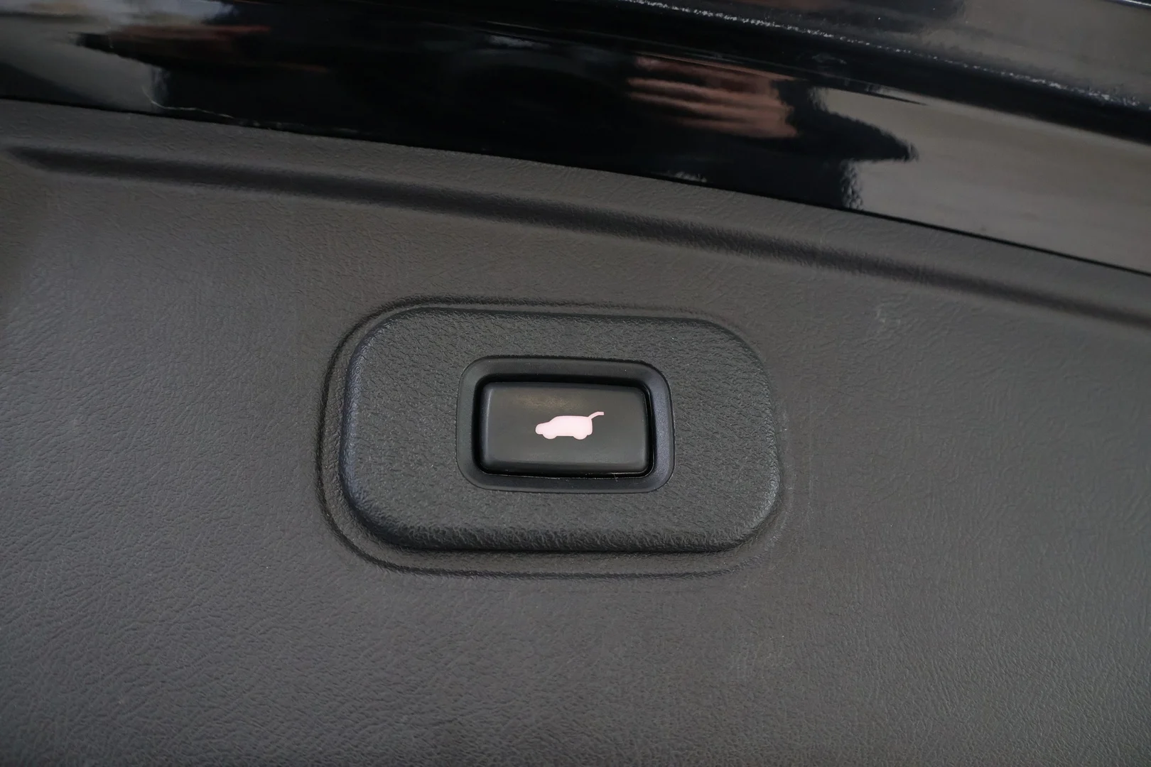 Car Image - sNJwgKb9VY0On2cyOQkhb